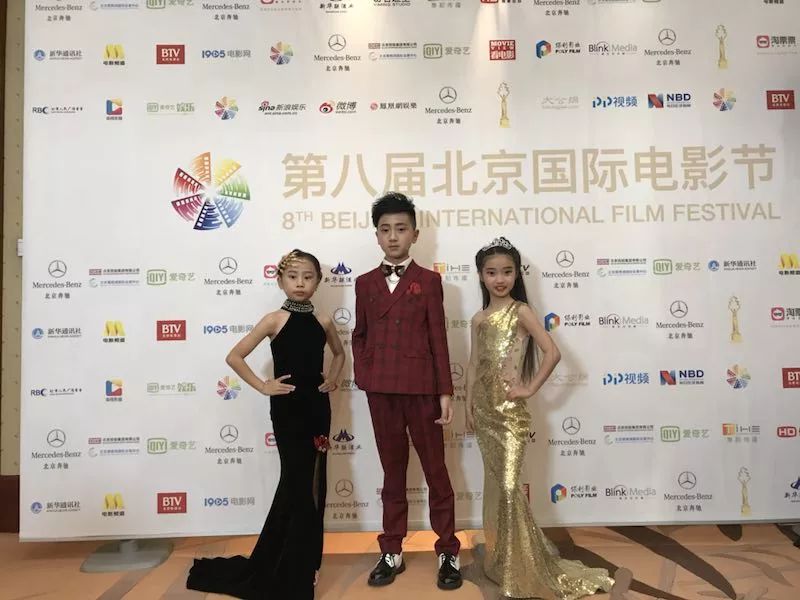 “小花”齐如意结婚令人无语的一幕还是出现了网友：吃相太难看
